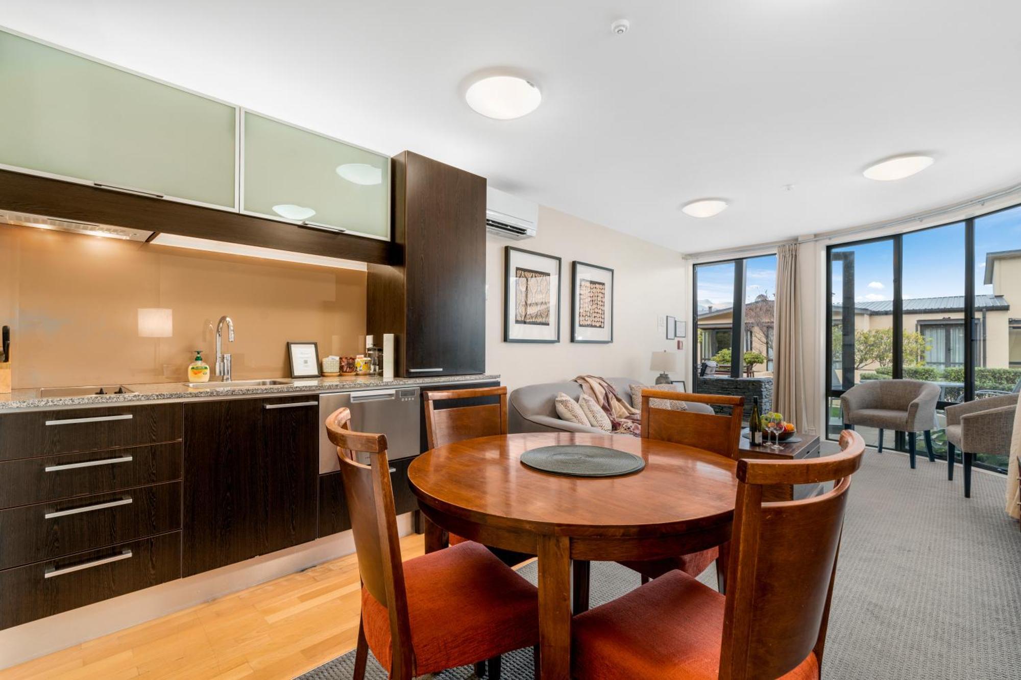 קווינסטאון The Beacon - 2 Bedroom Town Center Apartment מראה חיצוני תמונה