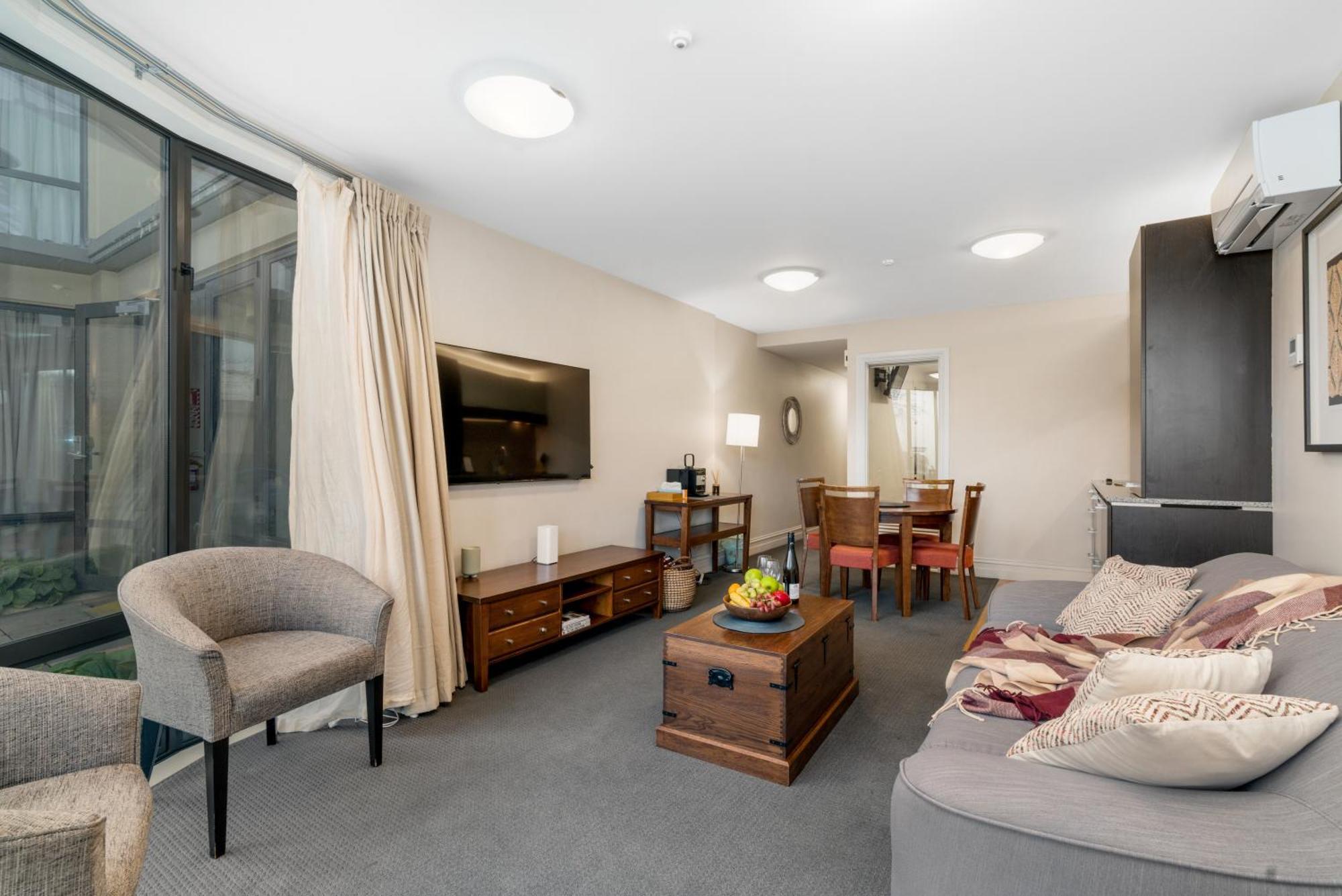 קווינסטאון The Beacon - 2 Bedroom Town Center Apartment מראה חיצוני תמונה