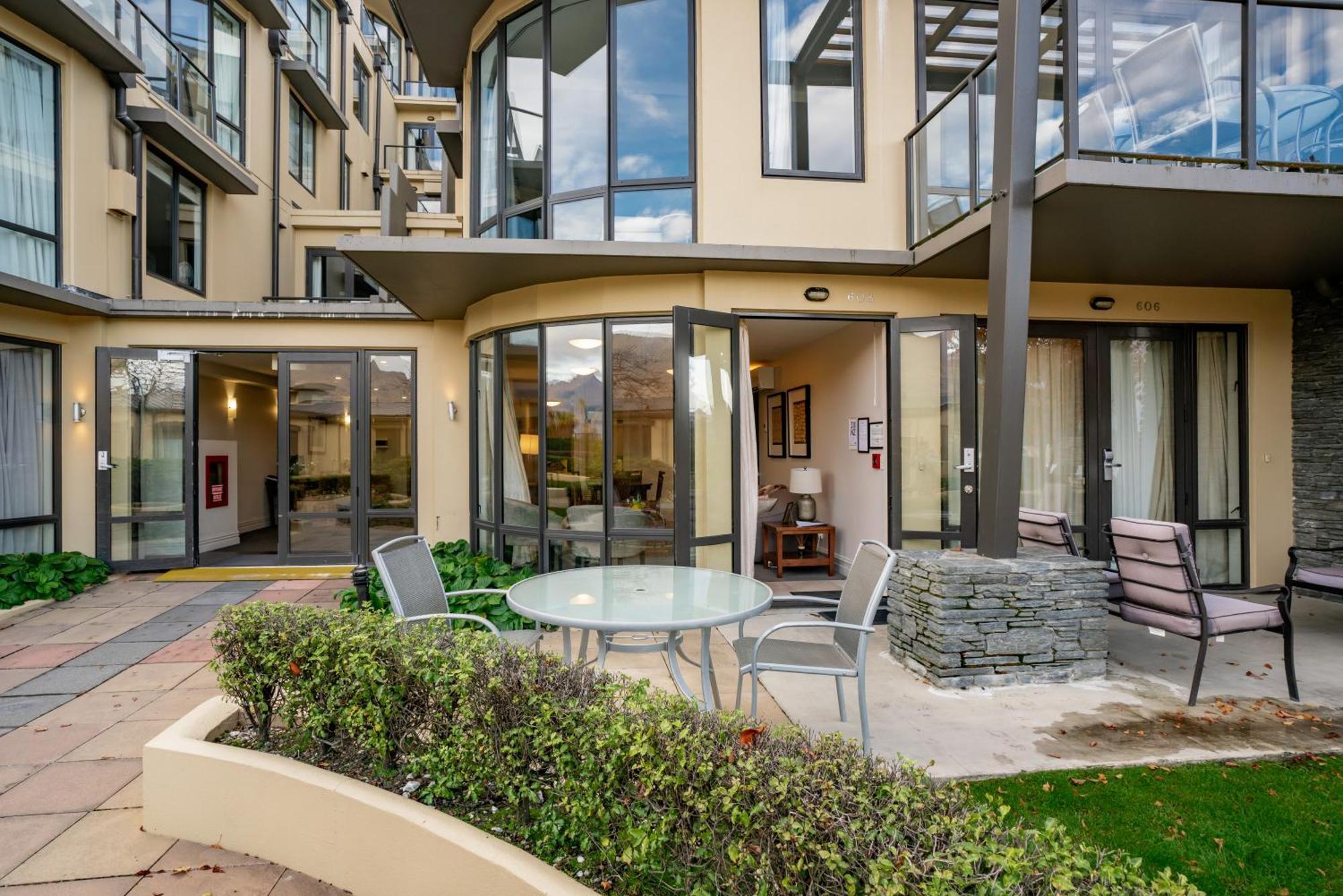 קווינסטאון The Beacon - 2 Bedroom Town Center Apartment מראה חיצוני תמונה